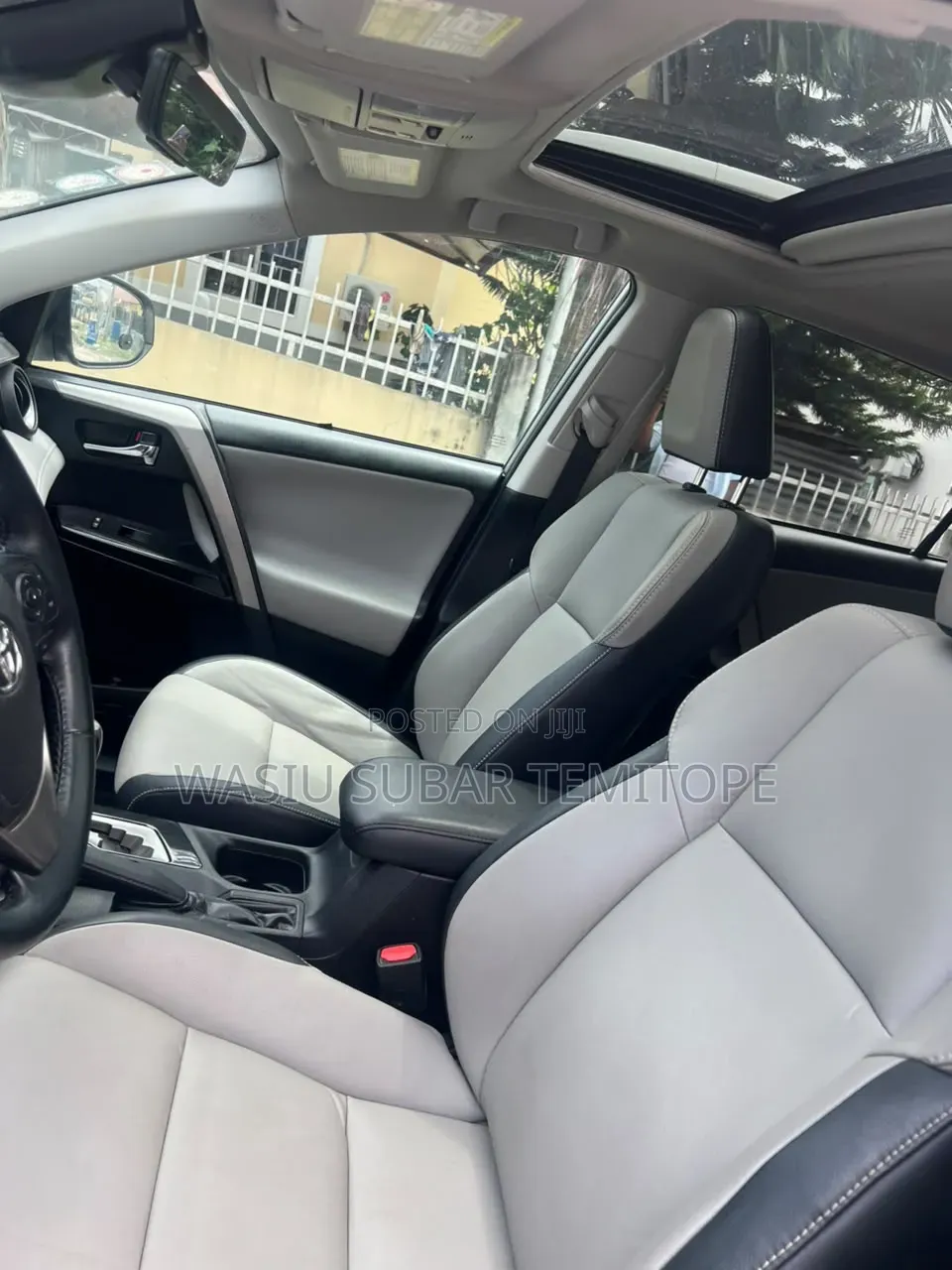 Toyota RAV4 Limited AWD (2.5L 4cyl 6A) 2017 Silver