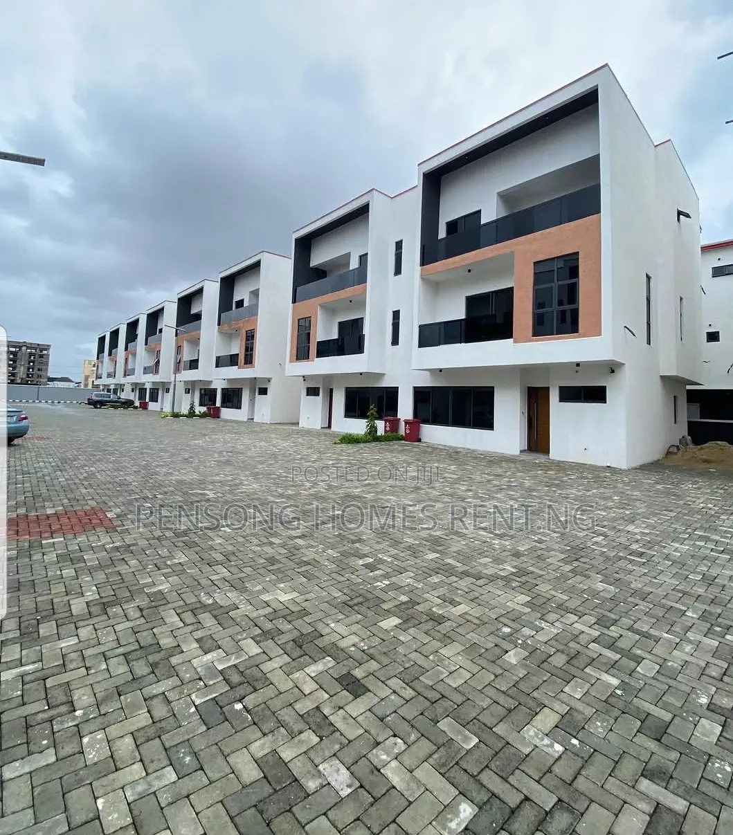 4bdrm Duplex in Off Freedom Way, Lekki Phase 1 for rent
