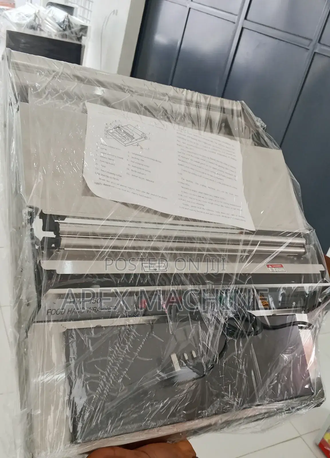 Hand Wrapping Machine