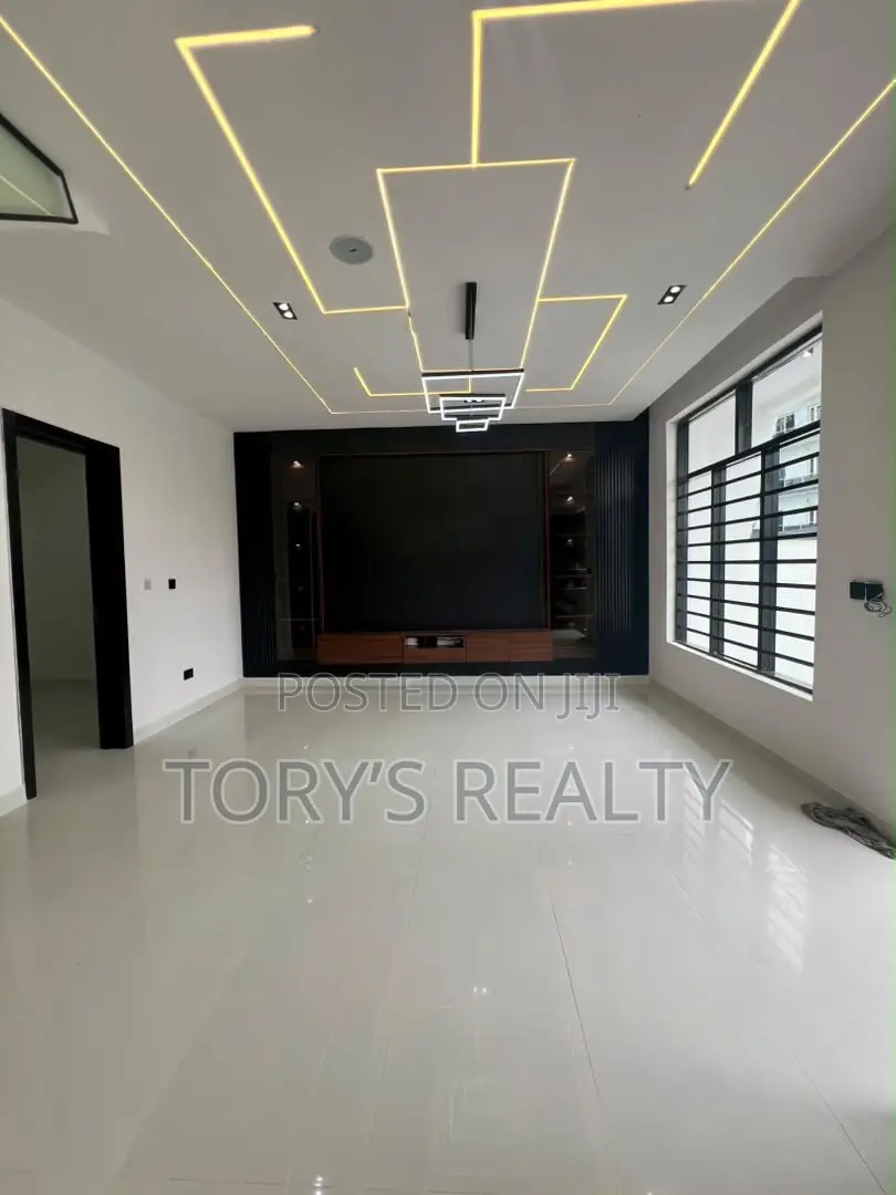 4bdrm Duplex in Sangotedo for sale