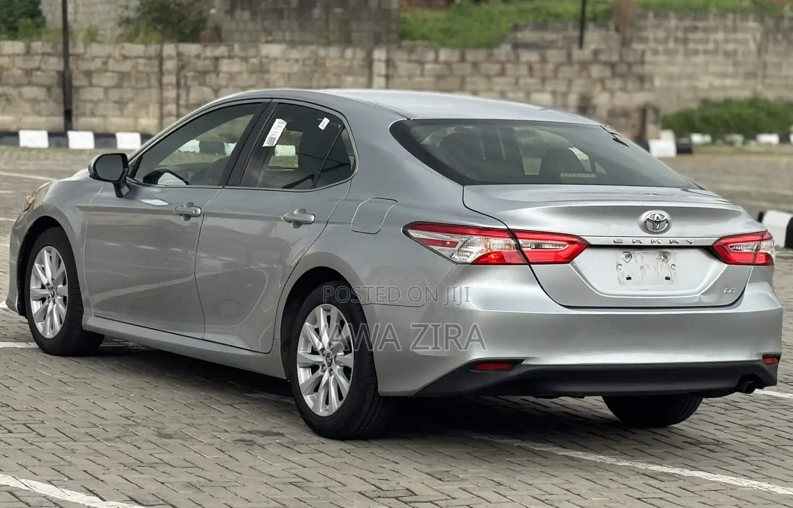 Toyota Camry LE FWD (2.5L 4cyl 8AM) 2018 Silver