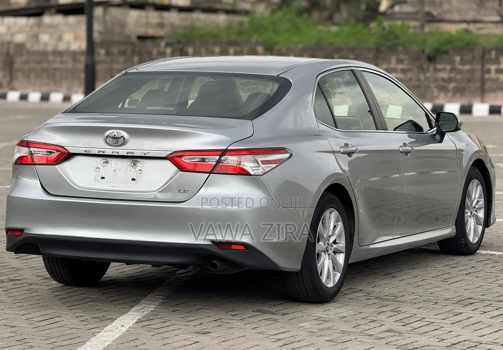 Toyota Camry LE FWD (2.5L 4cyl 8AM) 2018 Silver