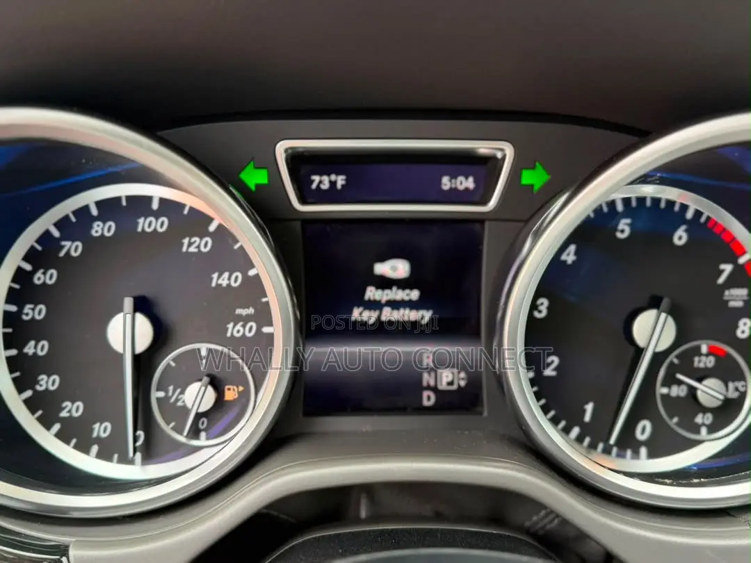 Mercedes-Benz M Class ML350 4dr SUV (3.5L 6cyl 7A) 2015 Blue