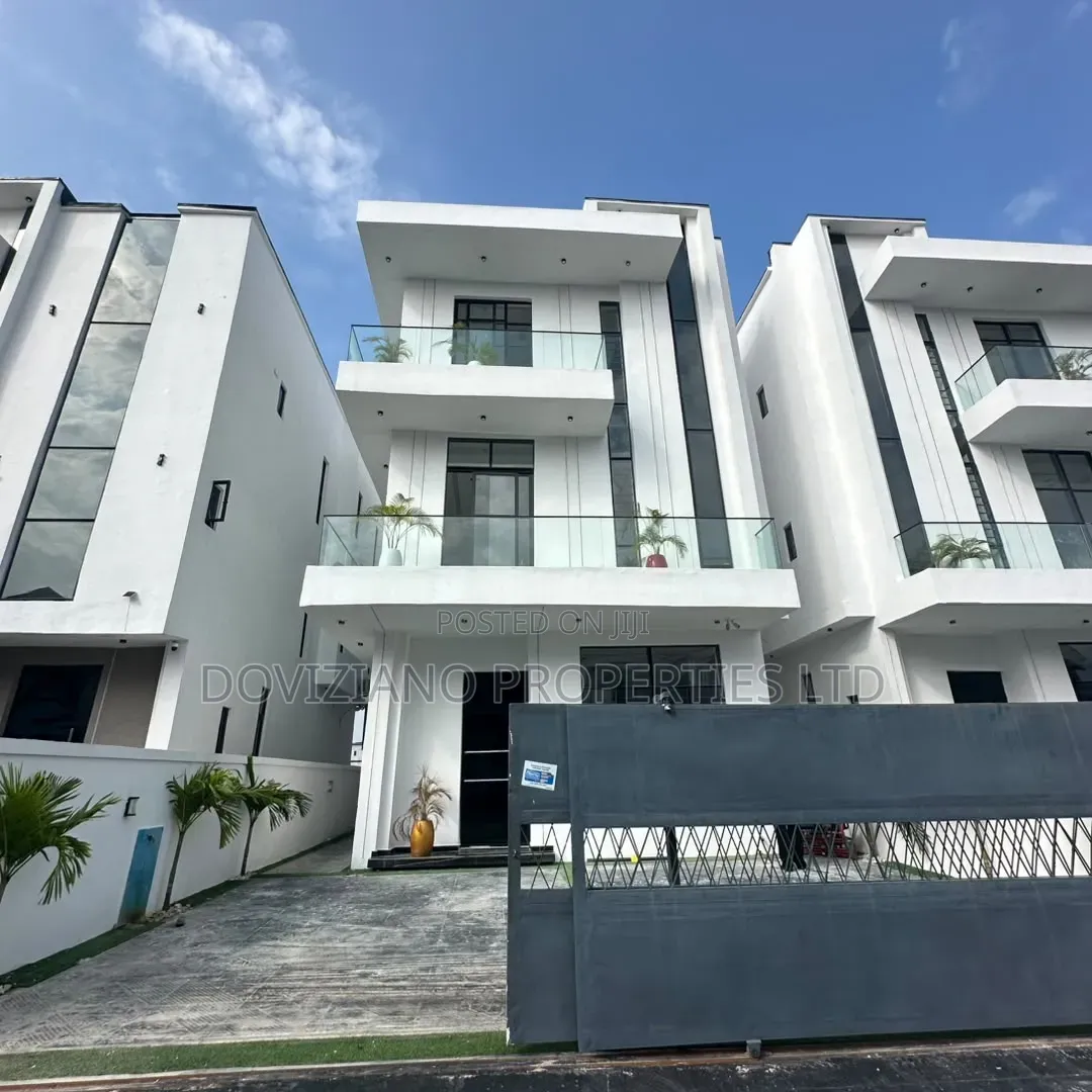 5bdrm Duplex in Ikota for sale
