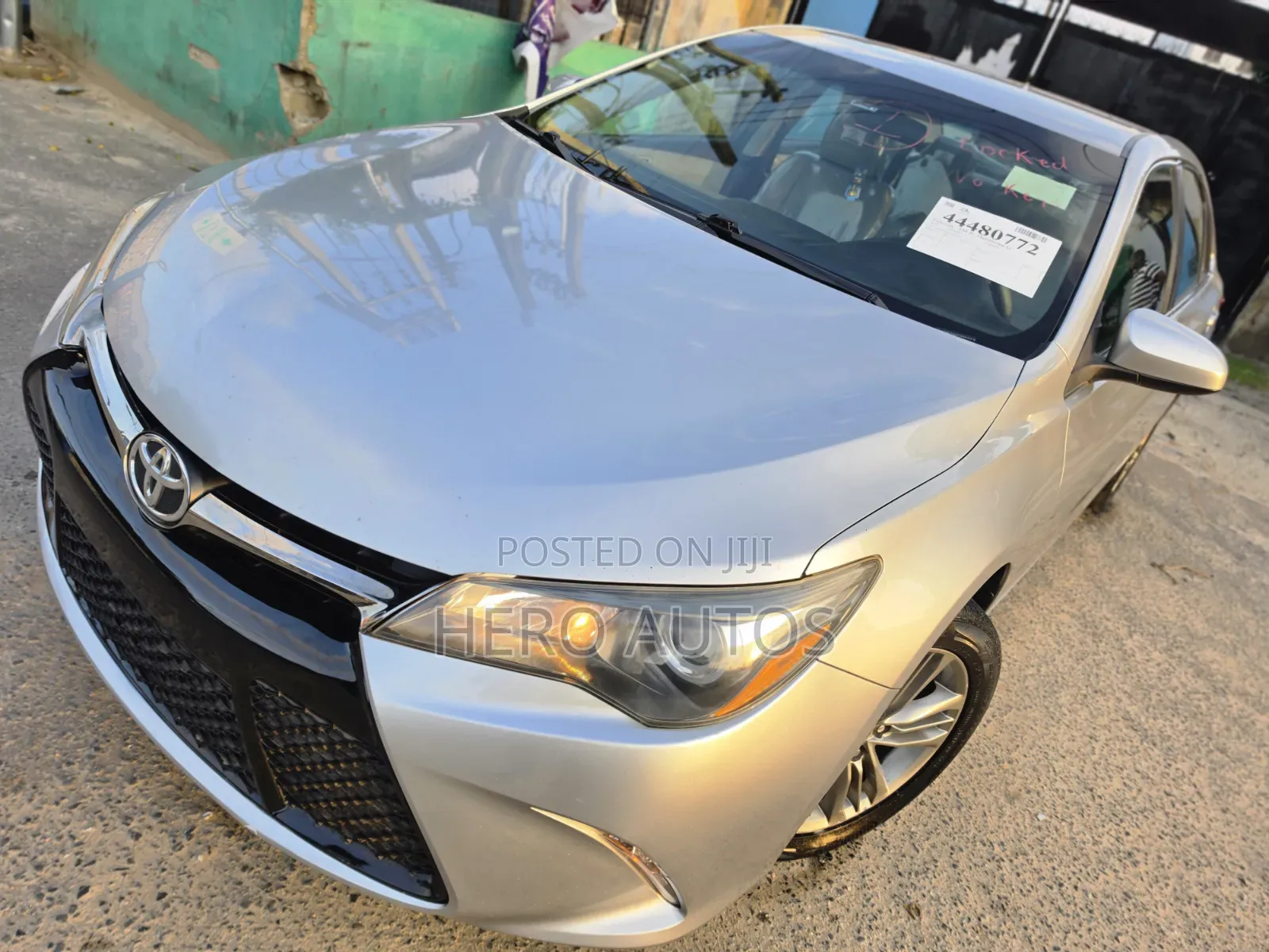 Toyota Camry SE 4dr Sedan (2.5L 4cyl 6A) 2015 Silver