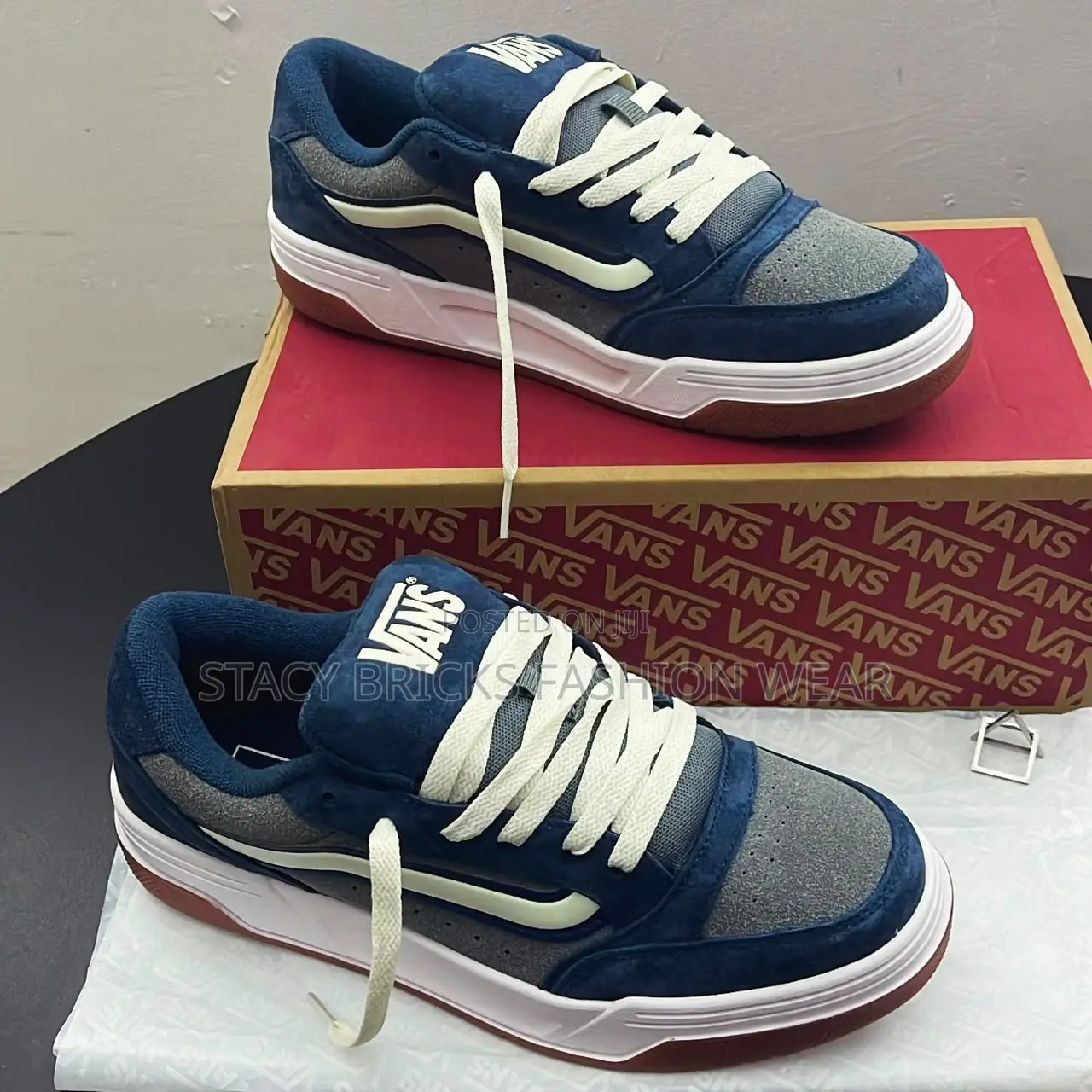 Vans Hylane Sneakers Brown Color