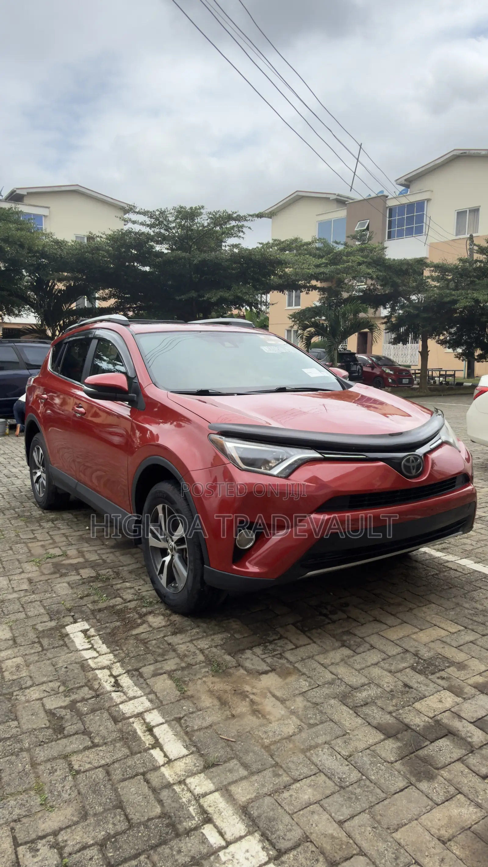 Toyota RAV4 XLE AWD (2.5L 4cyl 6A) 2017 Red