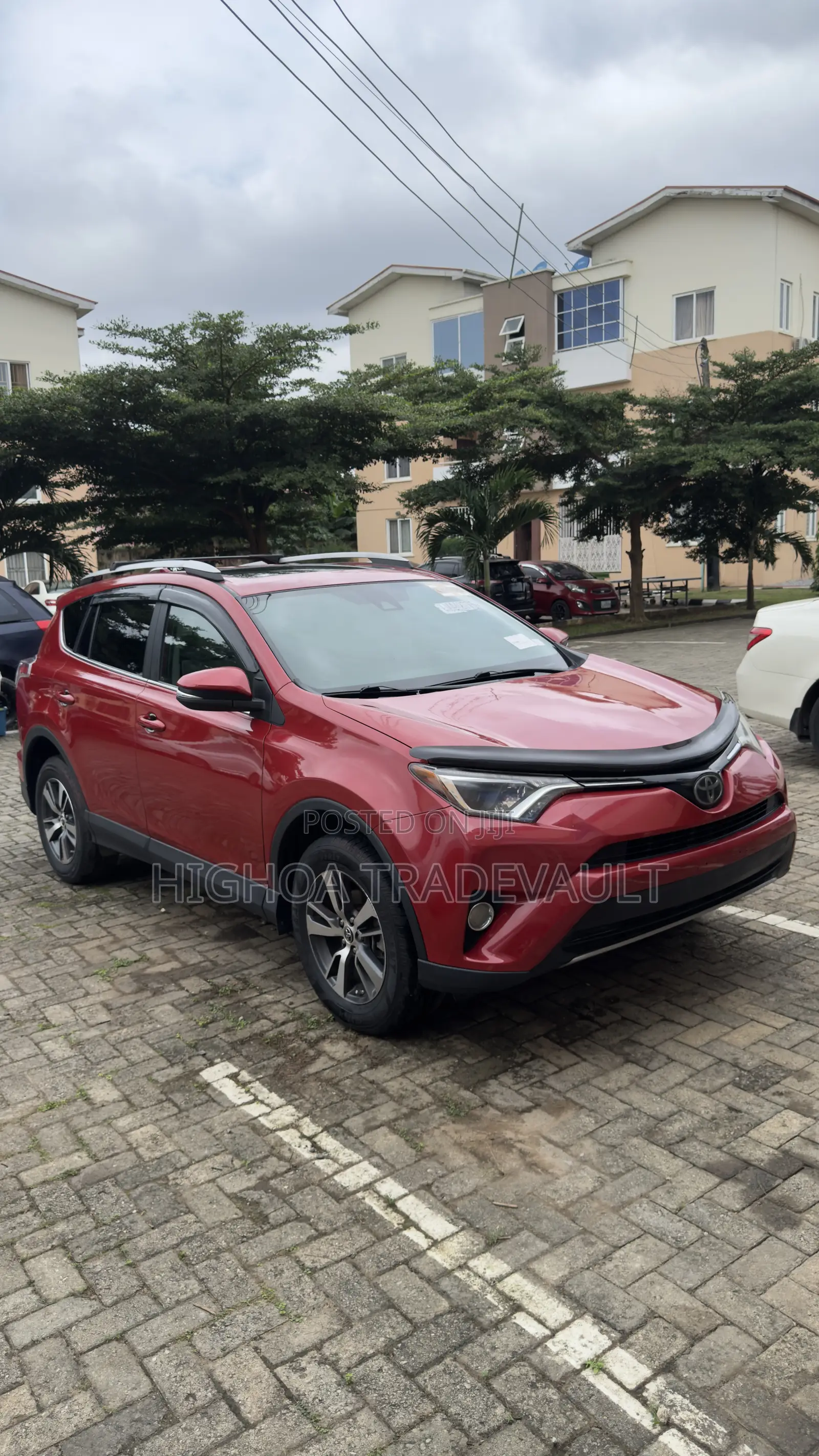 Toyota RAV4 XLE AWD (2.5L 4cyl 6A) 2017 Red