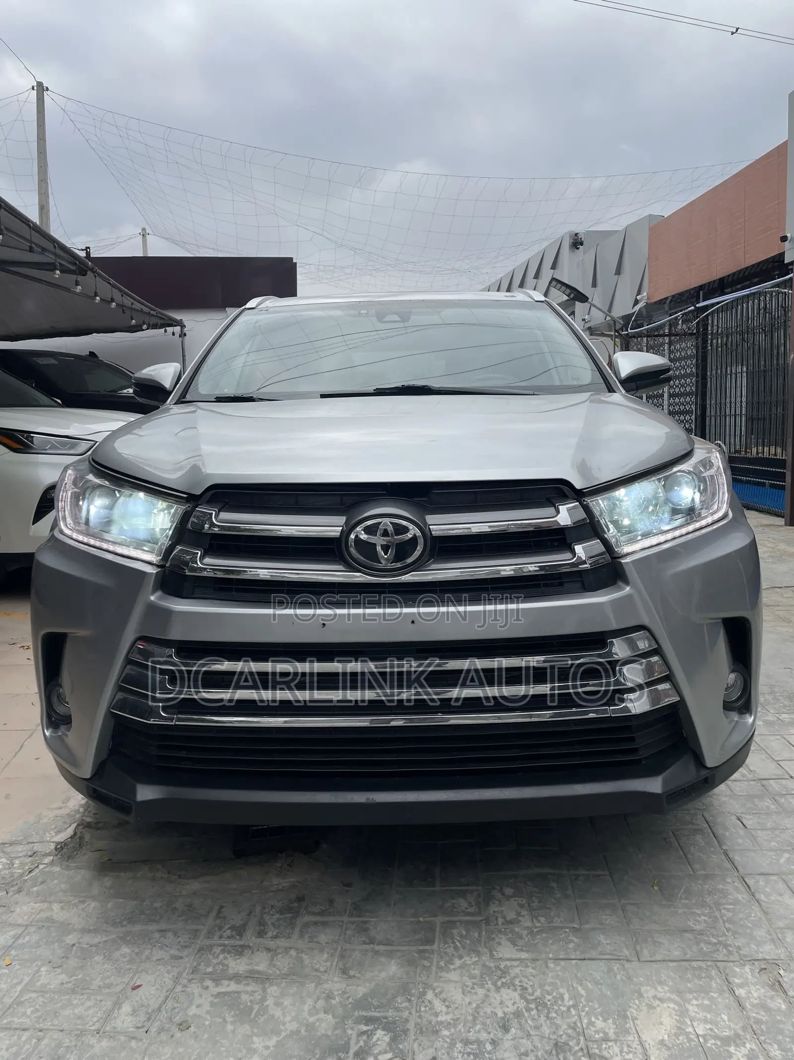 Toyota Highlander XLE 2019 Gray