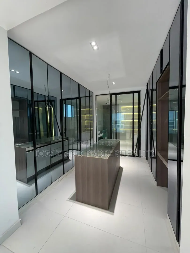 5bdrm Duplex in Ikate for sale