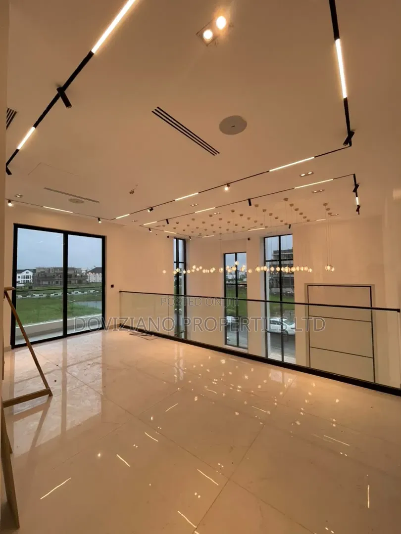 5bdrm Duplex in Ikate for sale