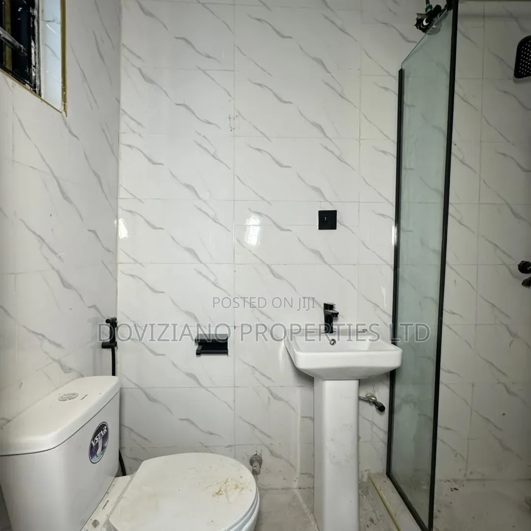 5bdrm Duplex in Sangotedo for sale