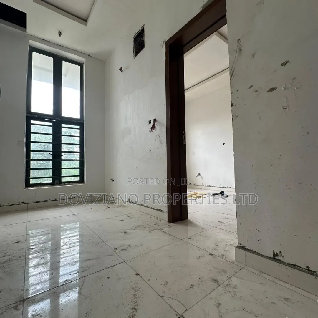 3bdrm Duplex in Sangotedo for sale