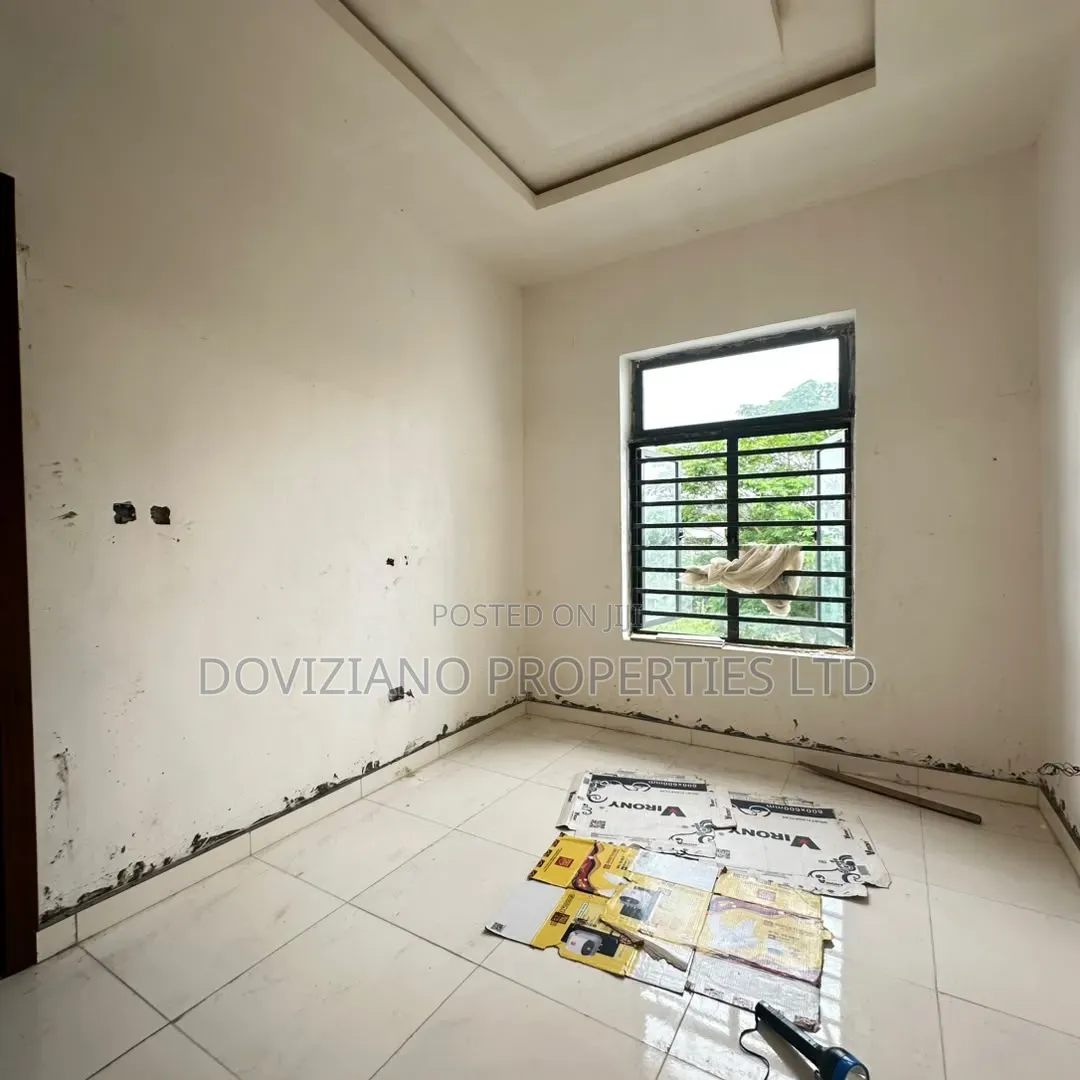 3bdrm Duplex in Sangotedo for sale