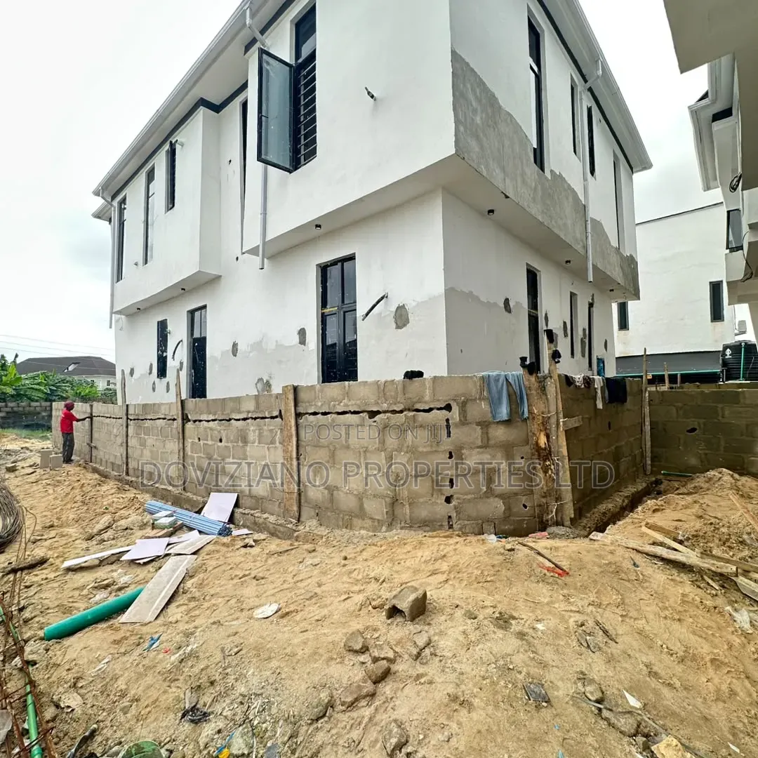 5bdrm Duplex in Sangotedo for sale