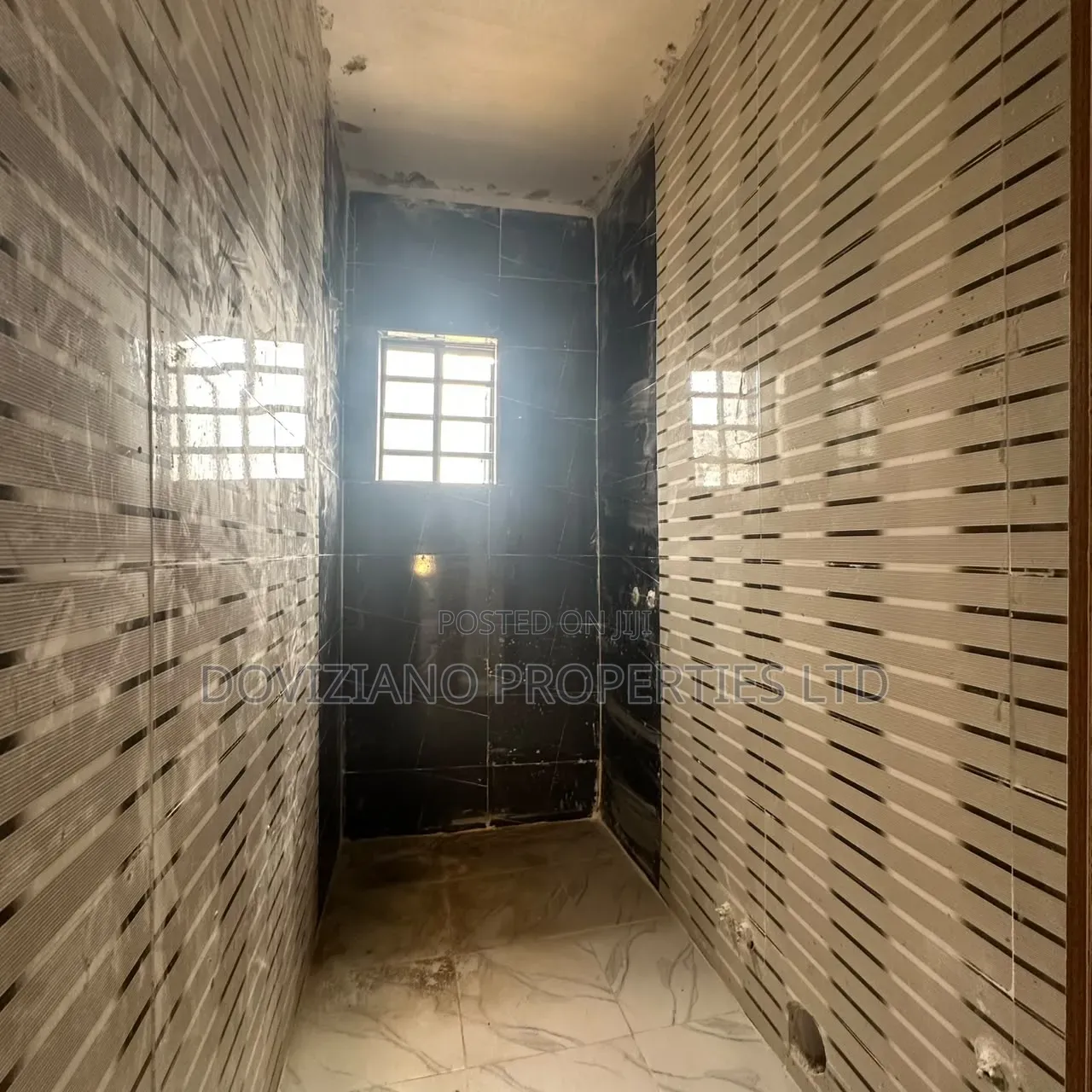 4bdrm Duplex in Ikota for sale