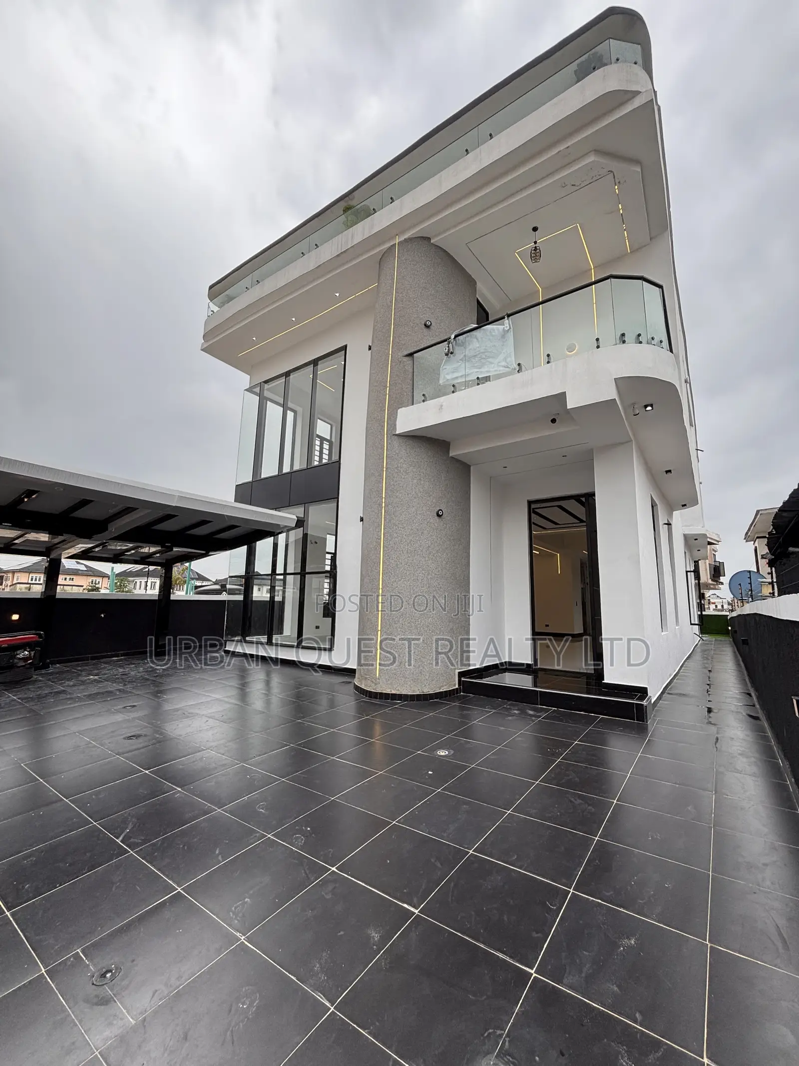 5bdrm Duplex in Monastery Road, Sangotedo for sale