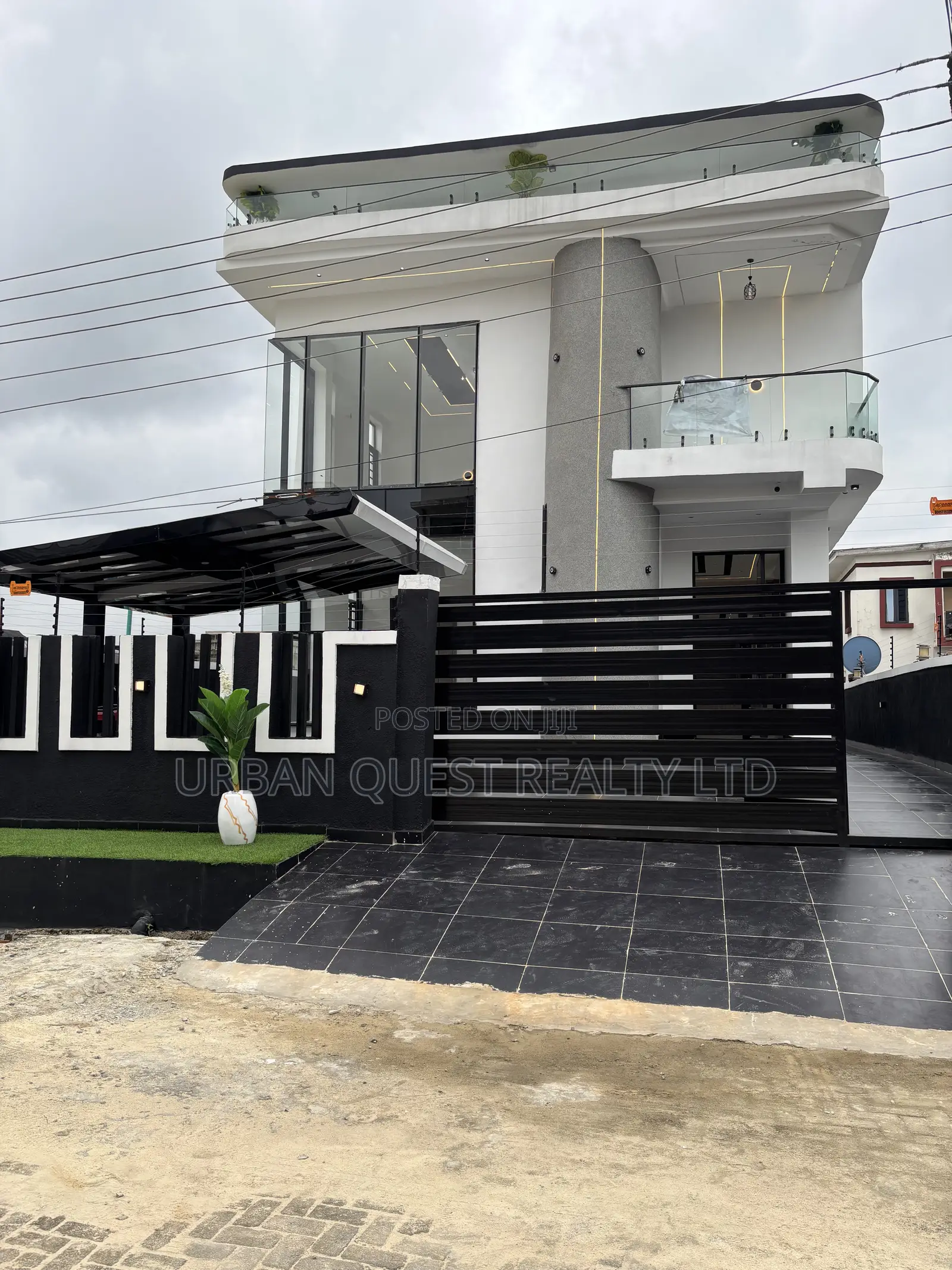 5bdrm Duplex in Monastery Road, Sangotedo for sale