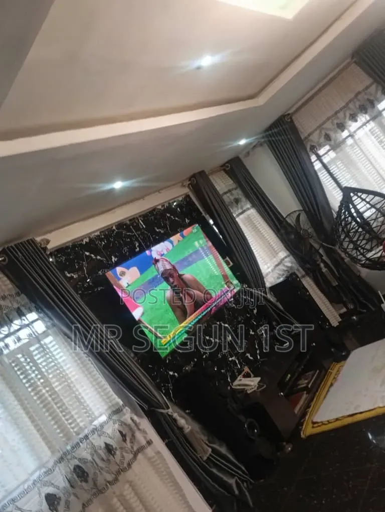 3bdrm Bungalow in Akoto Estate, Akala Express for sale