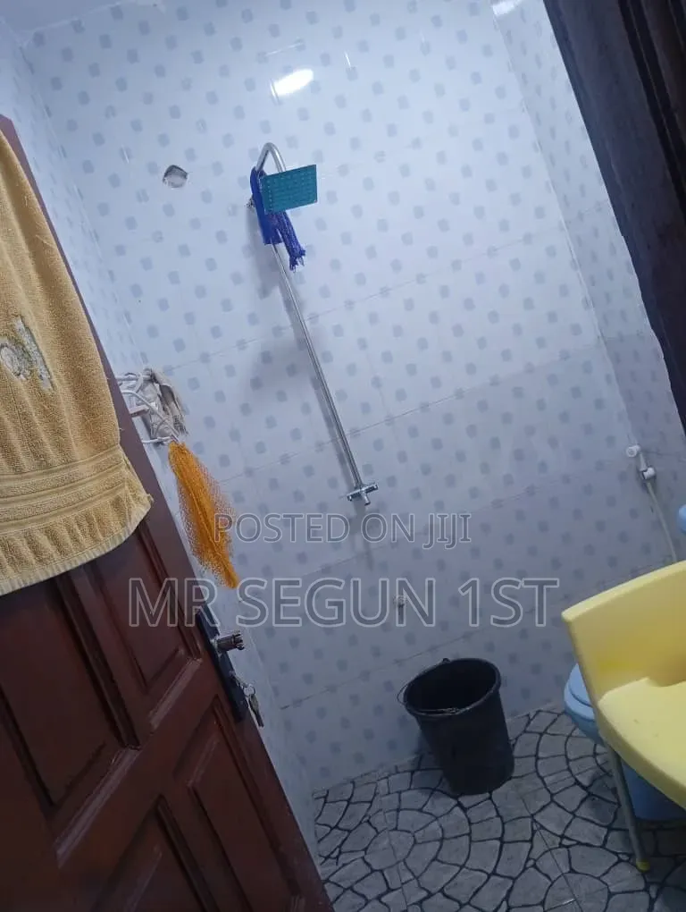 3bdrm Bungalow in Akoto Estate, Akala Express for sale