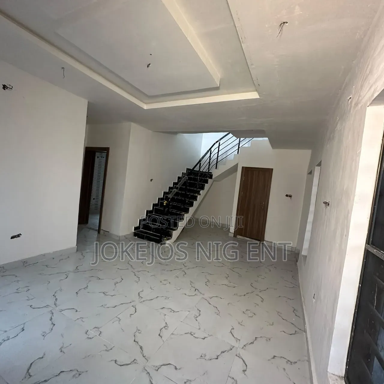 4bdrm Townhouse/Terrace in Orchid Road Ocean, Lafiaji for Sale