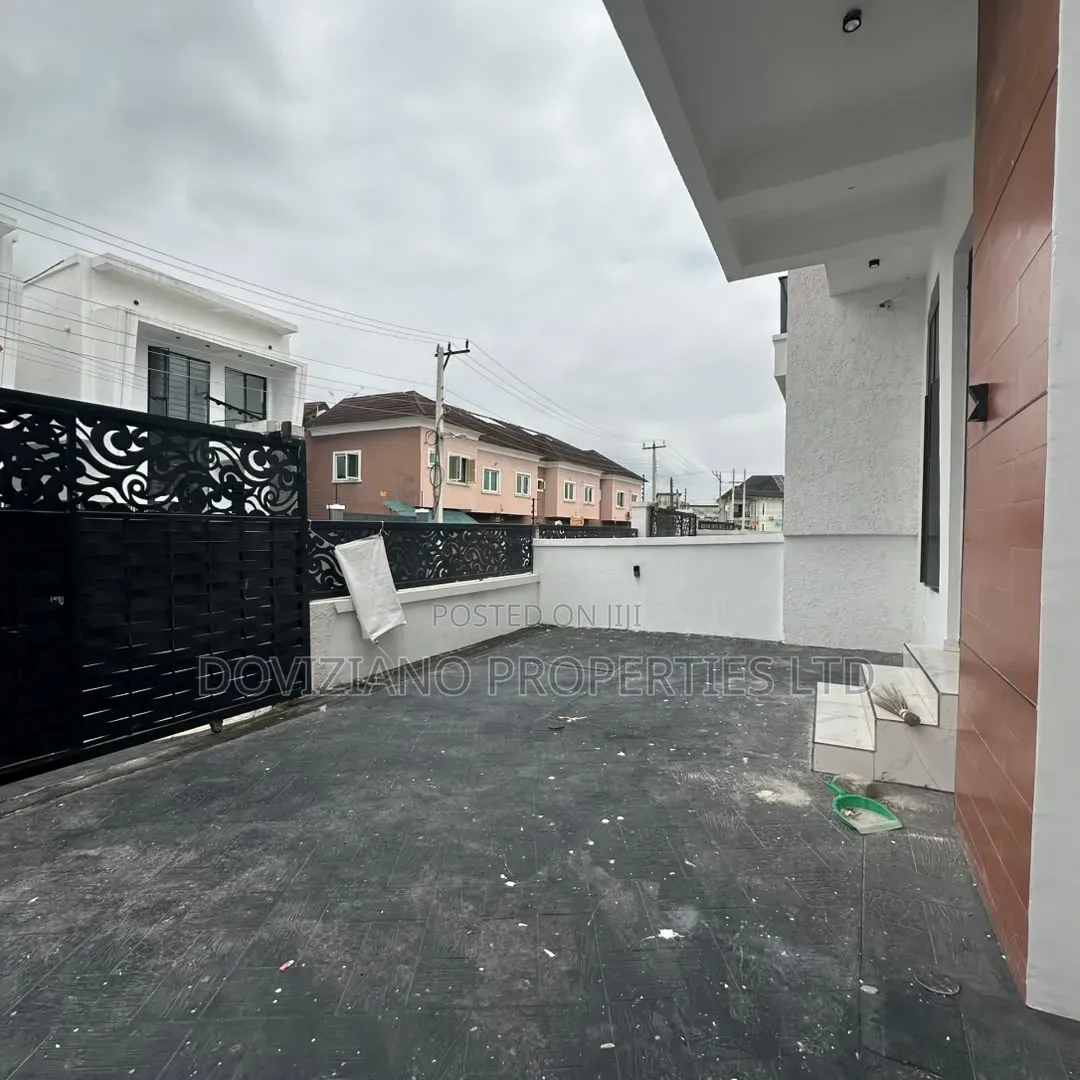 4bdrm Duplex in Sangotedo for sale