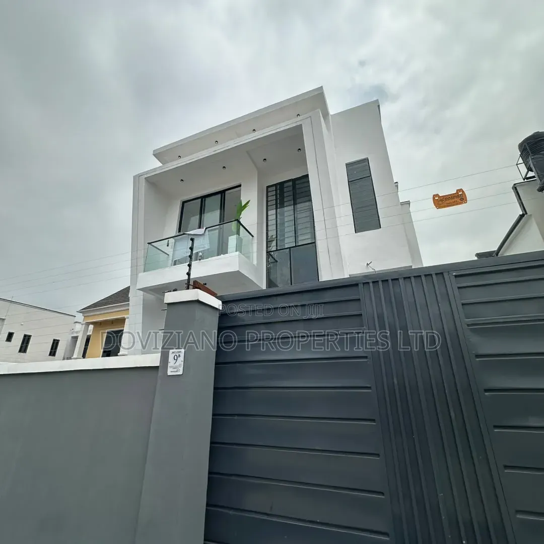 5bdrm Duplex in Sangotedo for sale