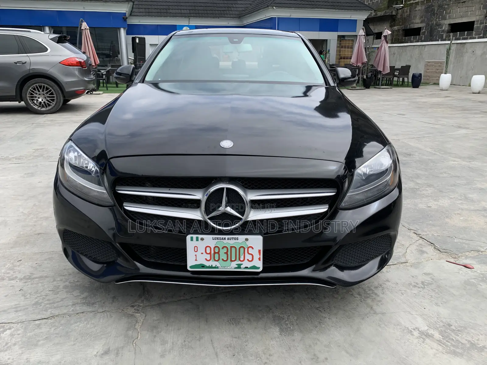 Mercedes-Benz C300 Luxury 4matic Sedan AWD (2.0L 4cyl 7A) 2017 Black