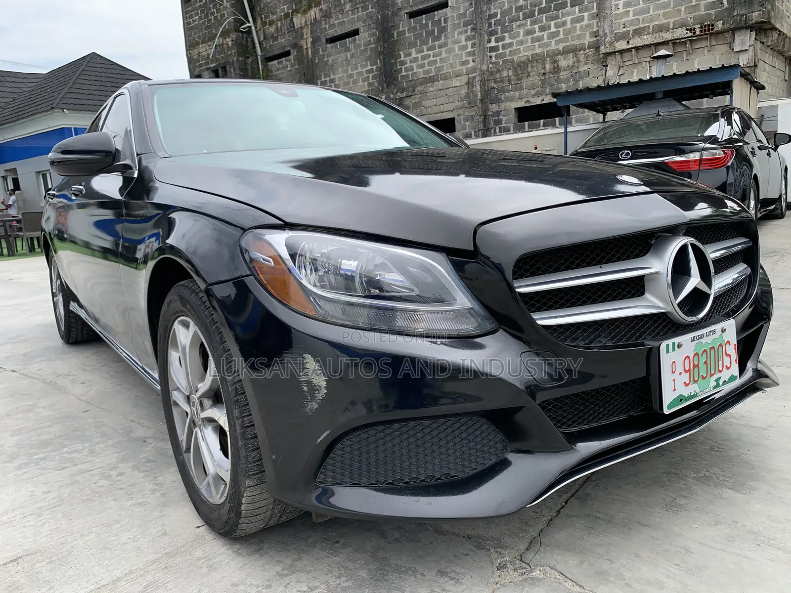 Mercedes-Benz C300 Luxury 4matic Sedan AWD (2.0L 4cyl 7A) 2017 Black