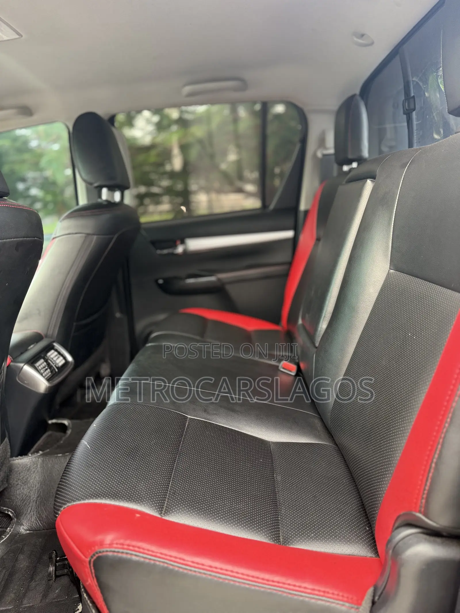 Toyota Hilux 2024 Black