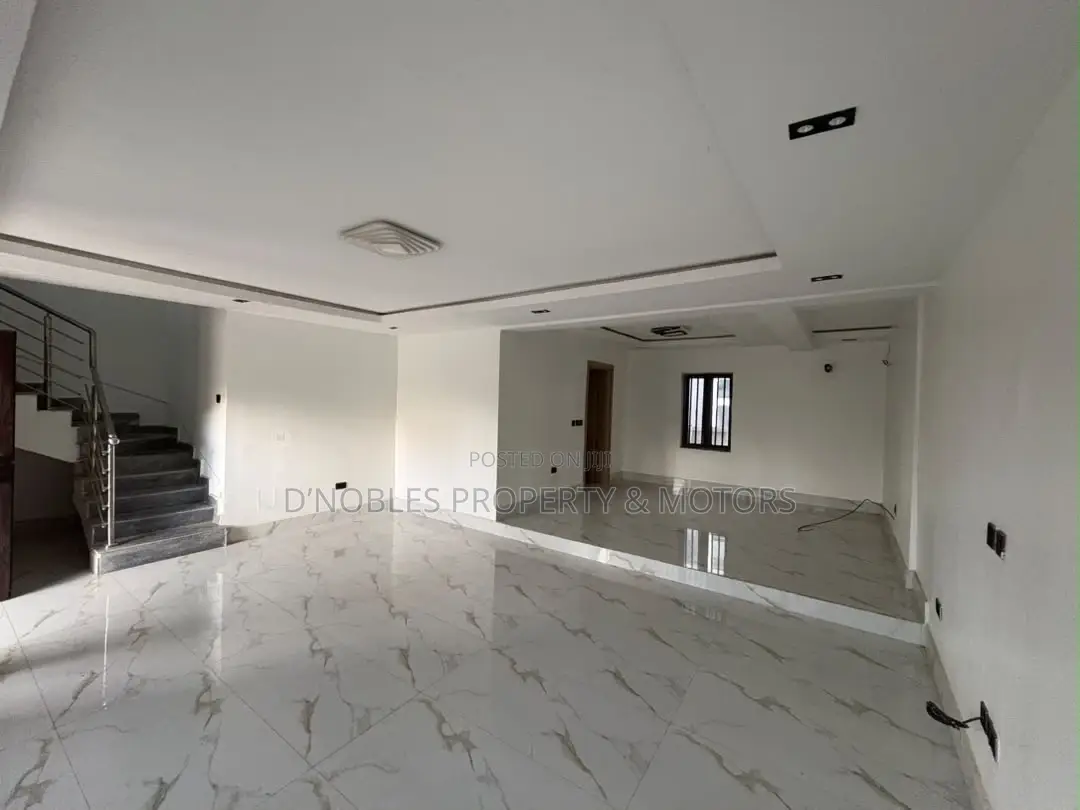 4bdrm Townhouse/Terrace in Jahi for sale