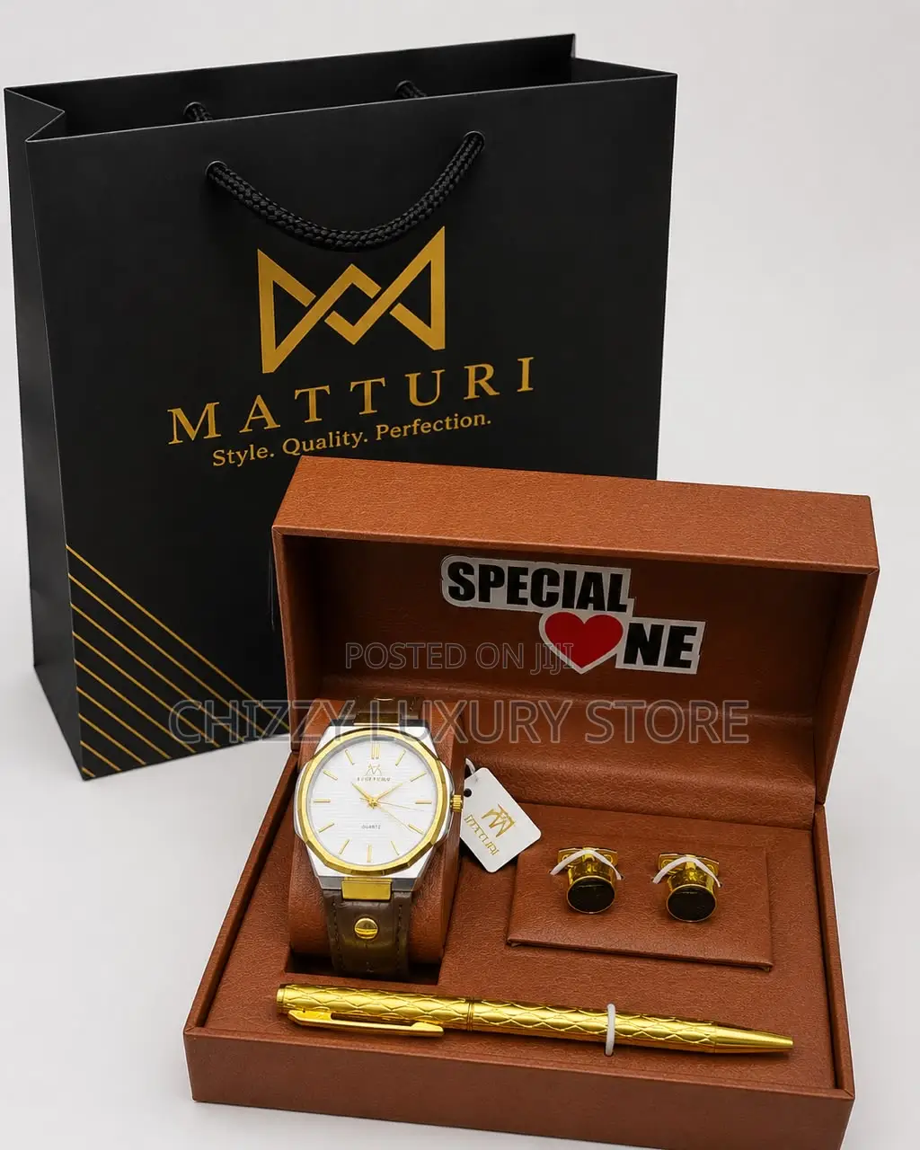 Matturi Quality Luxury Men Rubber Strap Wristwatch
