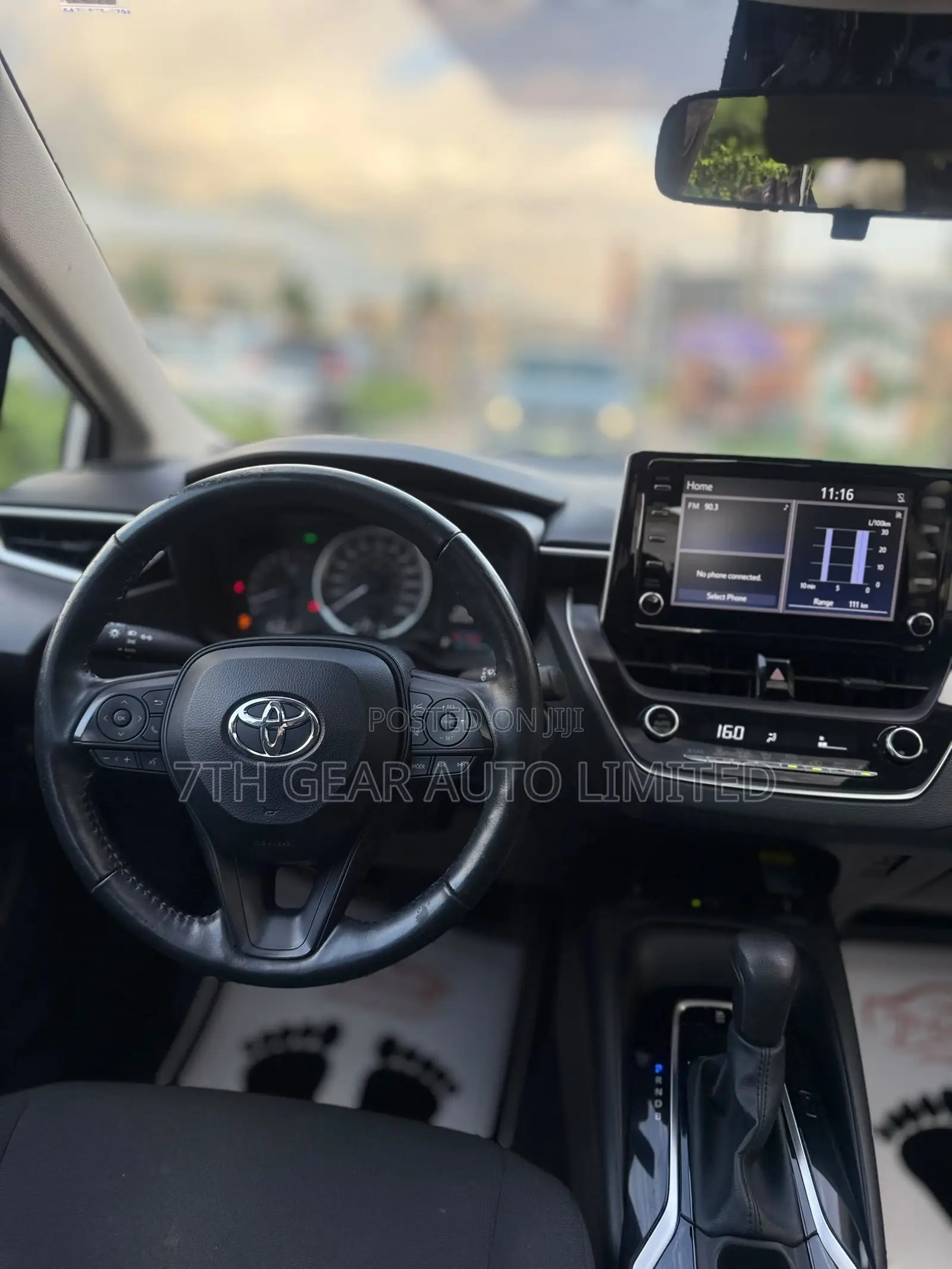 Toyota Corolla LE 2021 Silver