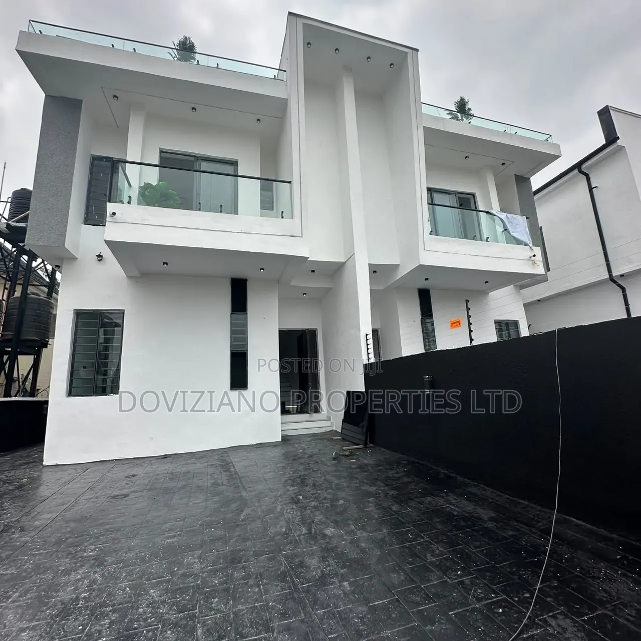 5bdrm Duplex in Sangotedo for sale