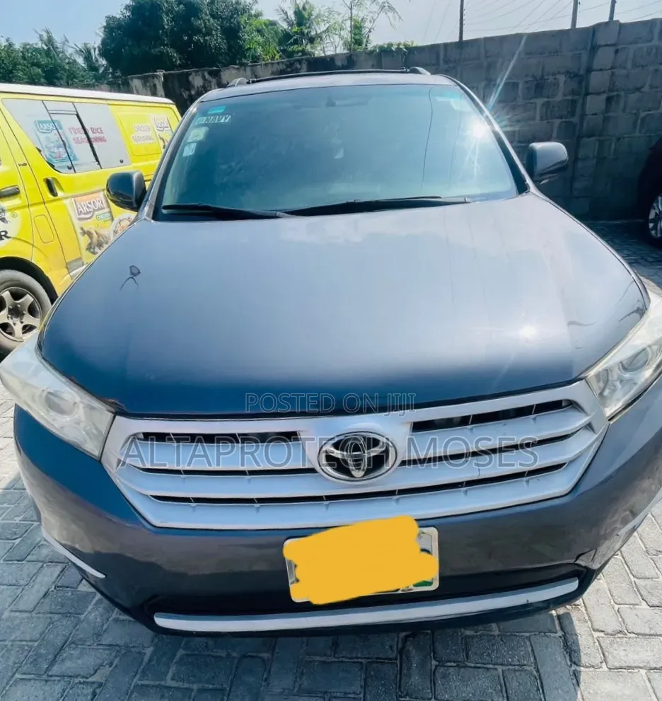 Toyota Highlander Limited 2012 Gray