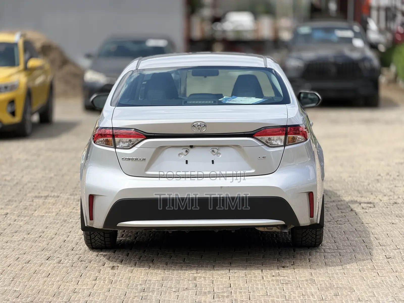 Toyota Corolla LE 2021 Silver