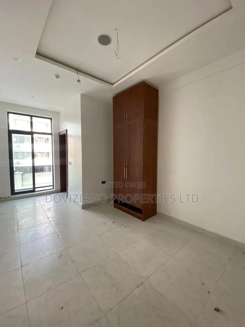 2bdrm Apartment in Lekki Phase 1 for sale