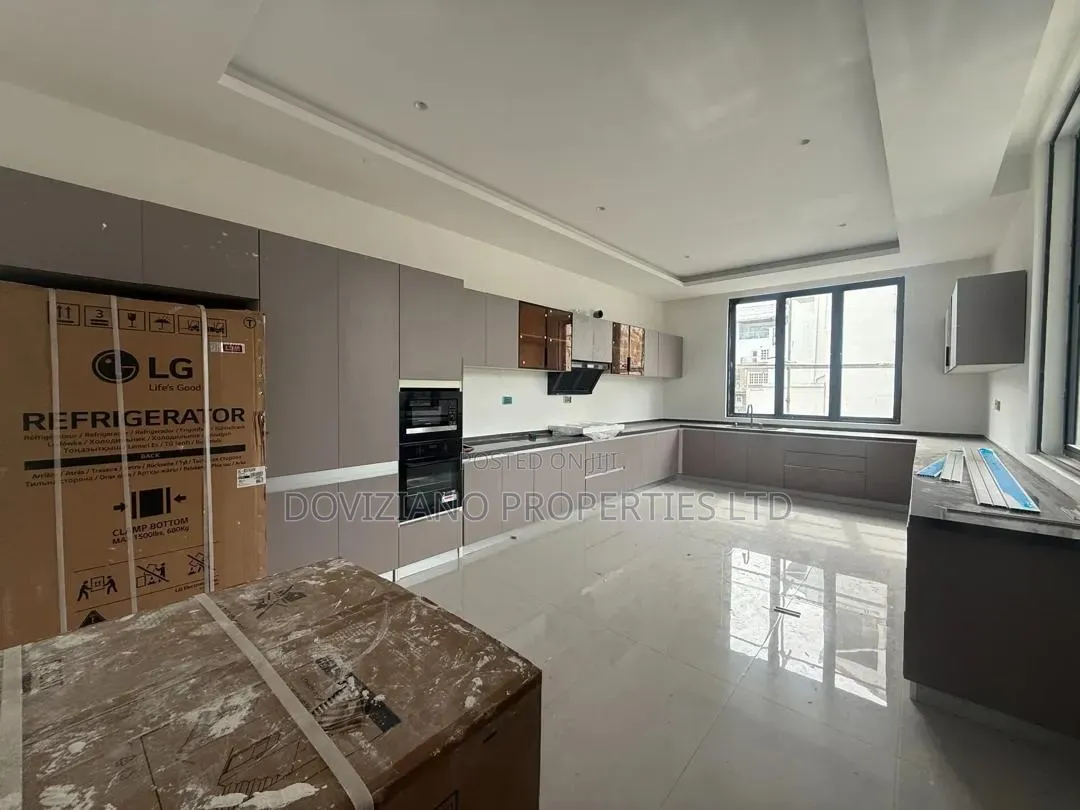 6bdrm Mansion in Old Ikoyi for sale