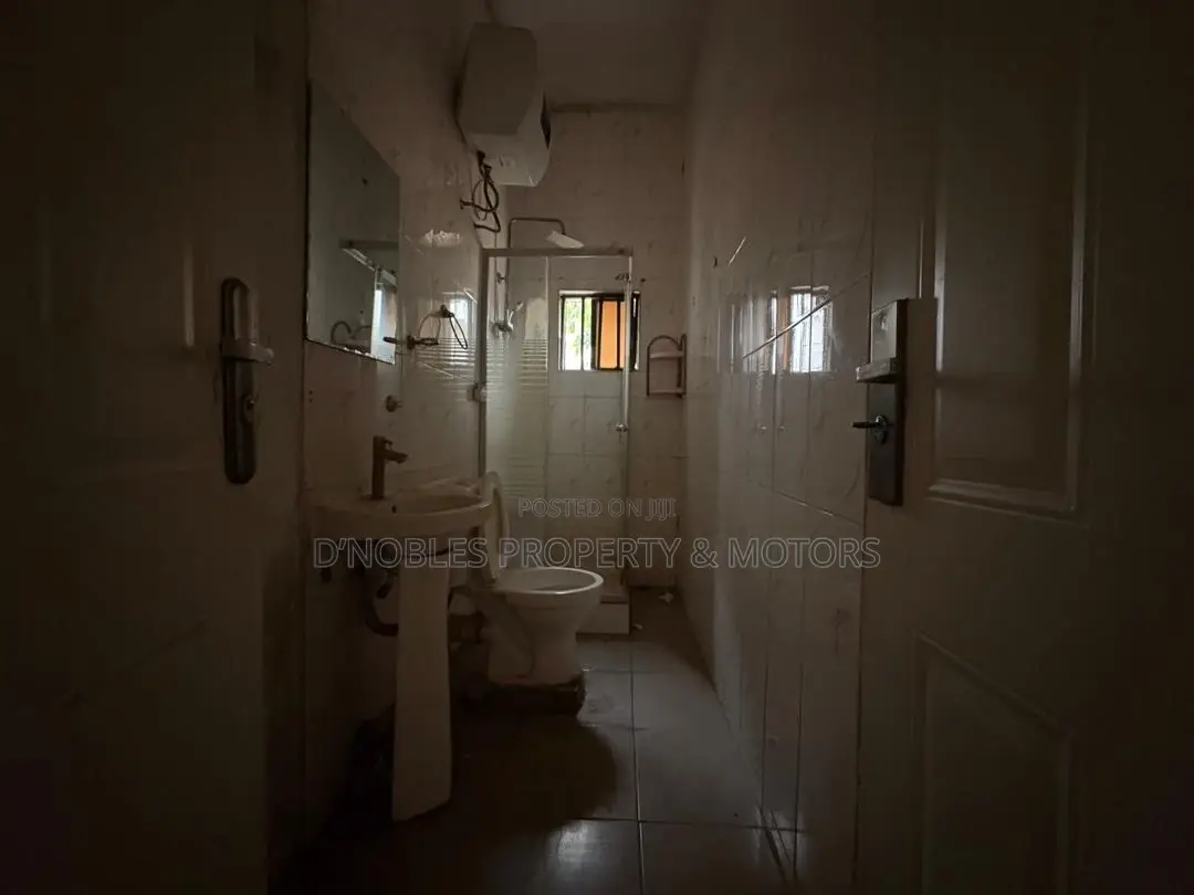 1bdrm Block of Flats in Wuse 2 for rent