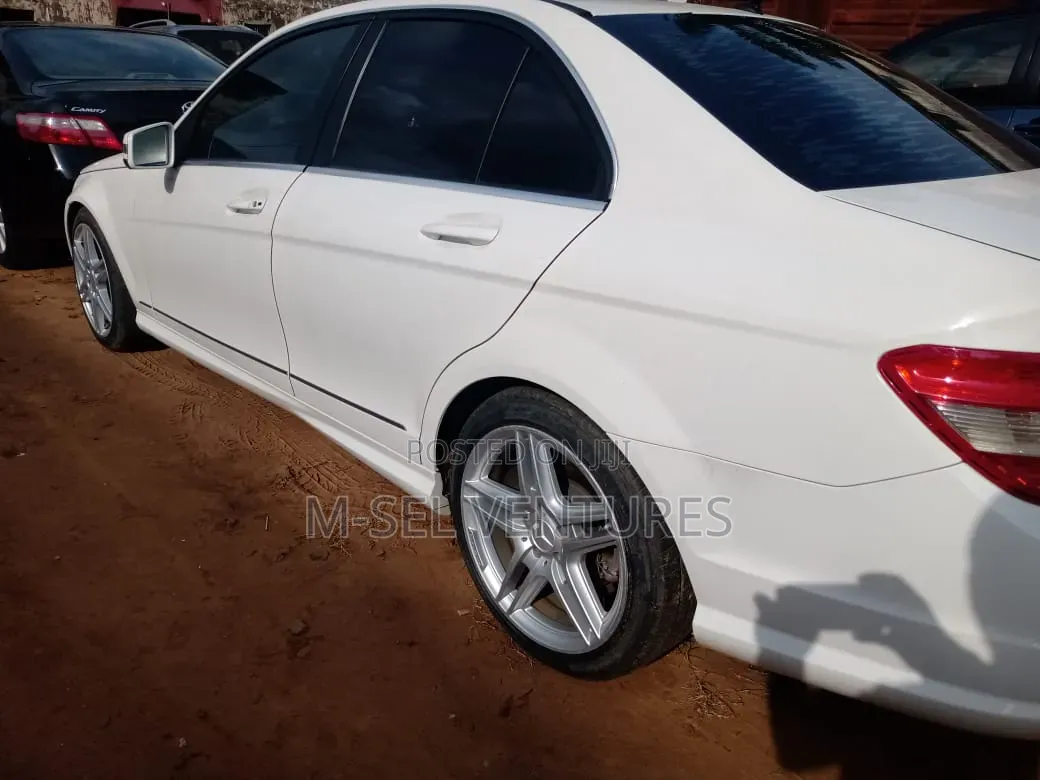 Mercedes-Benz C300 Sport Sedan RWD (3.0L 6cyl 6M) 2010 White