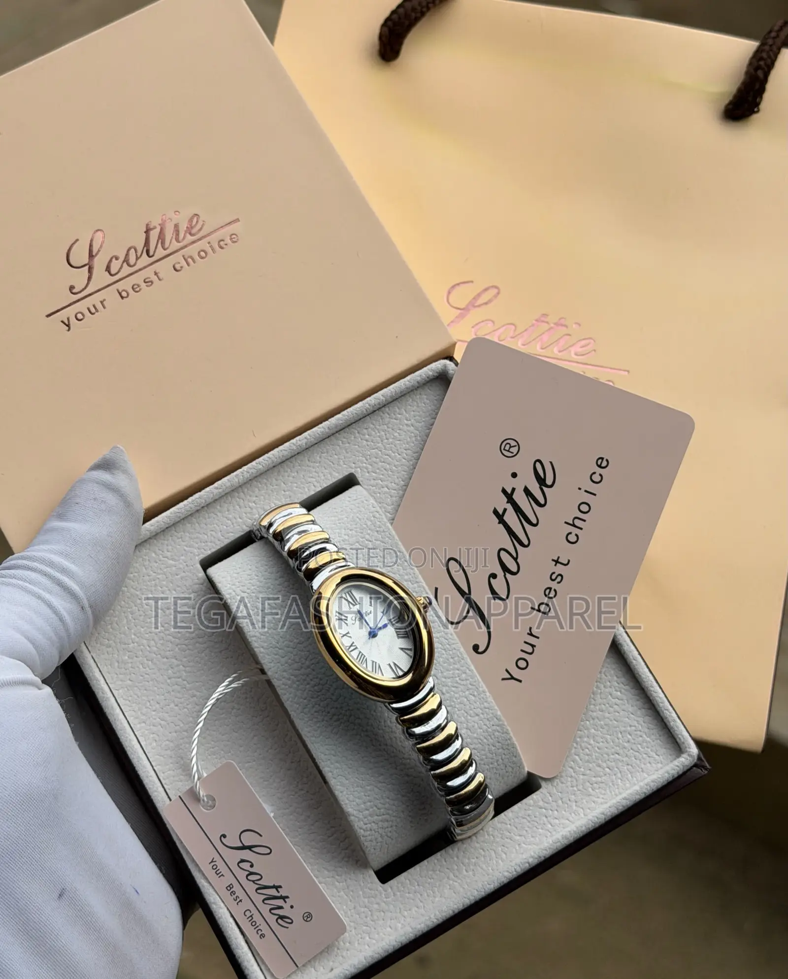 Scottie Feminine Tiny Strap Watch