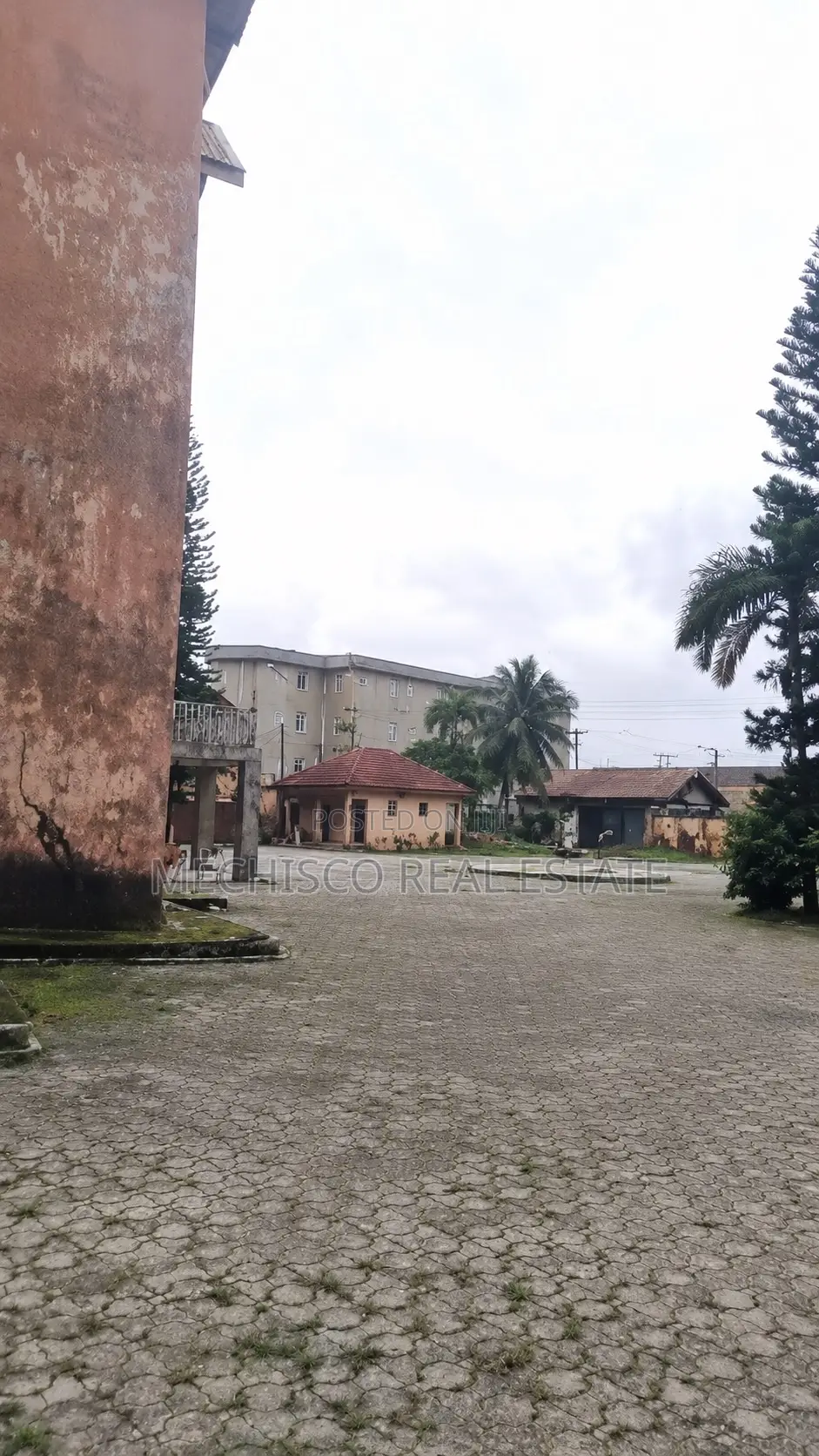 35Rooms 40Rooms Detached Hotel Buildings for Sale in Iwofe