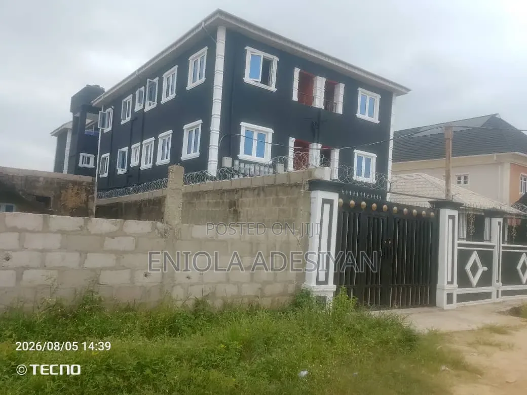 1bdrm Block of Flats in Igbolomu, Agric for rent