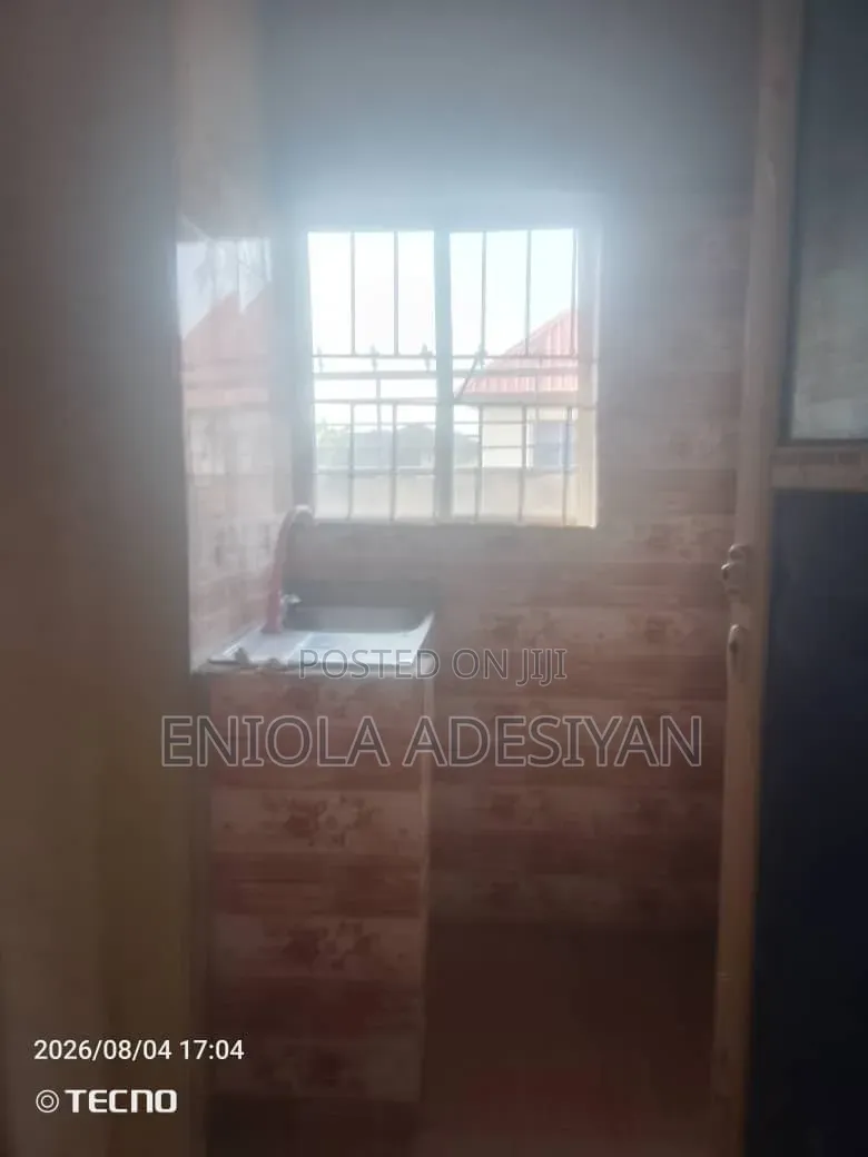 1bdrm Block of Flats in Mayor Estate, Igbogbo for rent