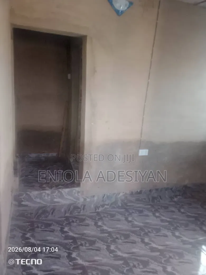 1bdrm Block of Flats in Mayor Estate, Igbogbo for rent