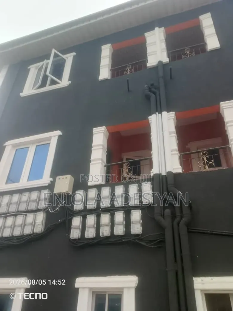 1bdrm Block of Flats in Igbolomu, Agric for rent