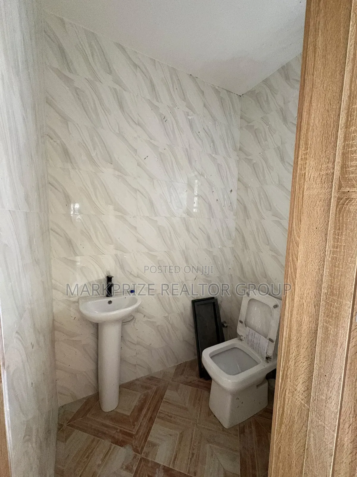 2bdrm Apartment in Abraham Adesanya for sale