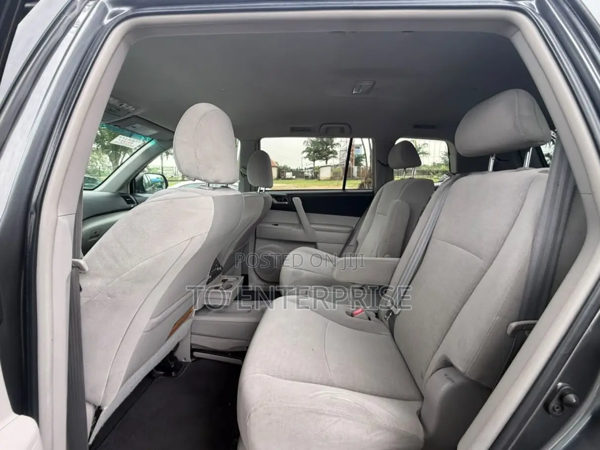 Toyota Highlander 2012 Gray