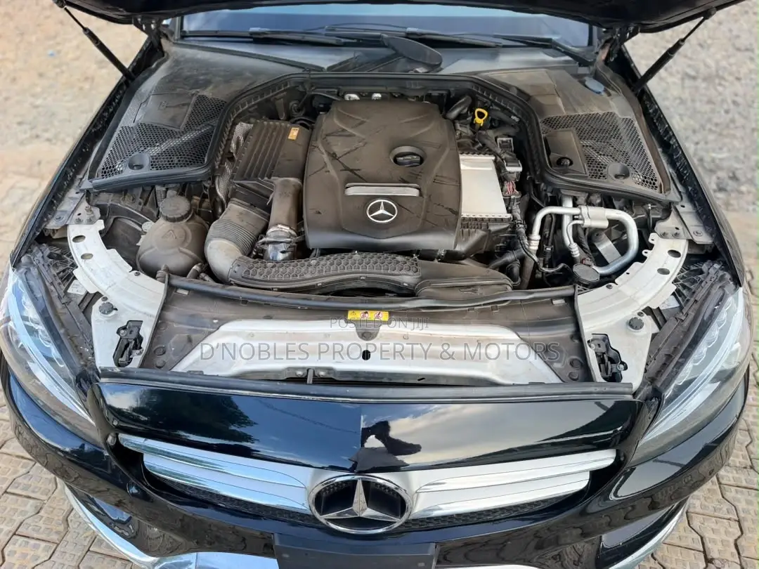 Mercedes-Benz C300 Base 4Matic Sedan AWD (2.0L 4cyl 7A) 2017 Black