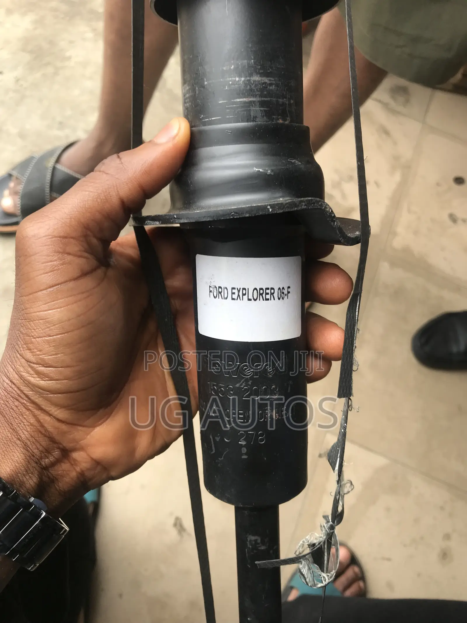 Brand New Back Shock Absorbers Ford Explorer 2013